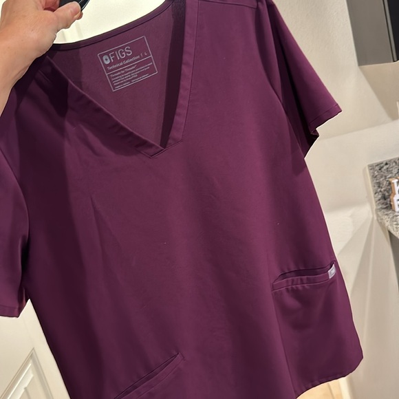 FIGS Casma scrub top size women’s LARGE - Picture 3 of 4